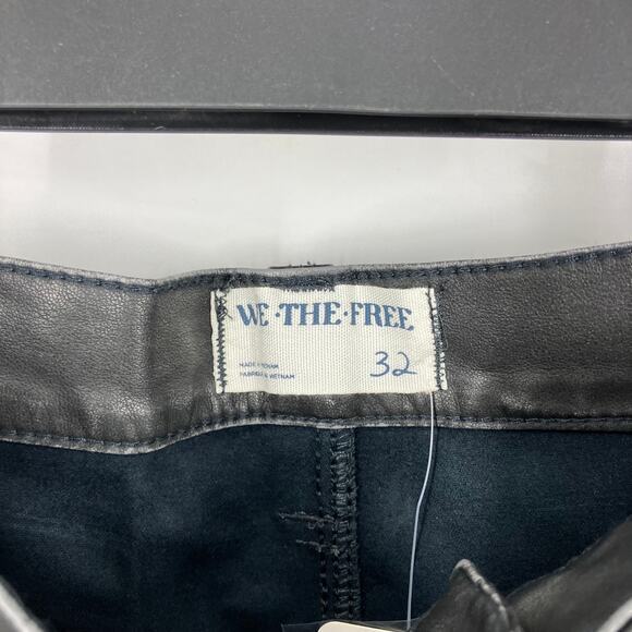 We The Free Dylan Vegan Long Shorts‎ in a charcoal - Picture 4 of 4